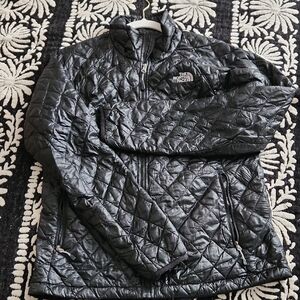 The North Face Womens Black Quilted Insulated Jacket